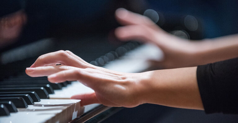 Hochschule für Musik FRANZ LISZT Weimar
Internationaler FRANZ LISZT Klavierwettbewerb - Rikono Takeda
Foto: Maik Schuck / Weimar