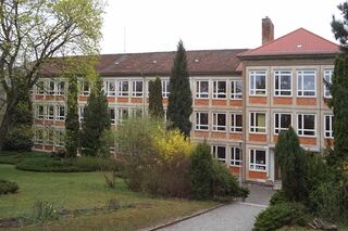 Staatl. Grundschule "Louis Fürnberg"