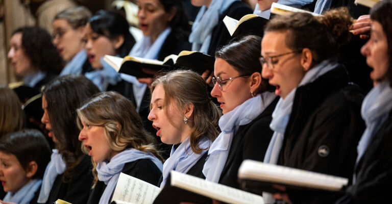 Hochschule für Musik FRANZ LISZT Weimar
Weihnachtsoratorium mit Kammerchor und Hochschulorchester, Ton Koopman dirigiert in der  Stadtkirche